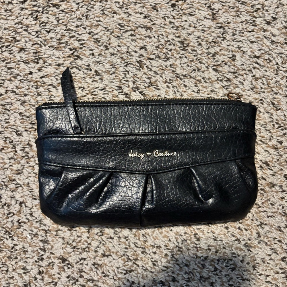 Juicy Couture Black Leather Clutch

Cash app payments only